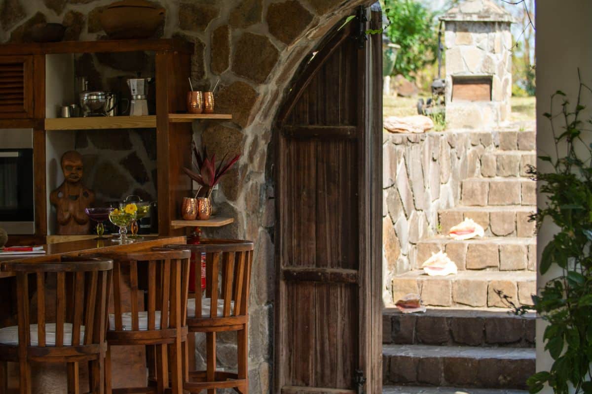 Kitchen and stone arch